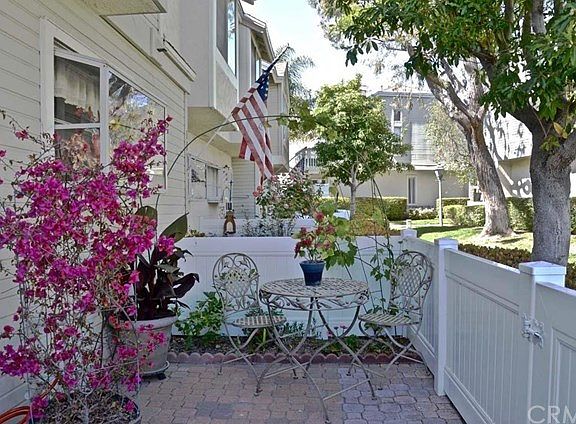 2nd image of 103 Briarwood Ln