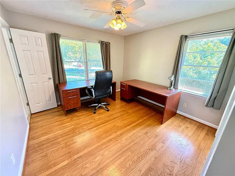 6725 Ridge Moore Dr — Photo 14