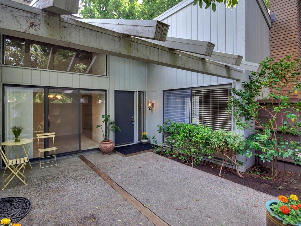 1st image of 500 Elmhurst Cir