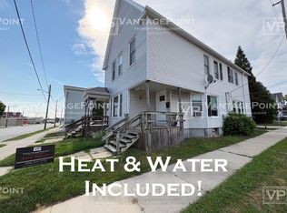 1003 S 18th St #A, Manitowoc, WI 54220