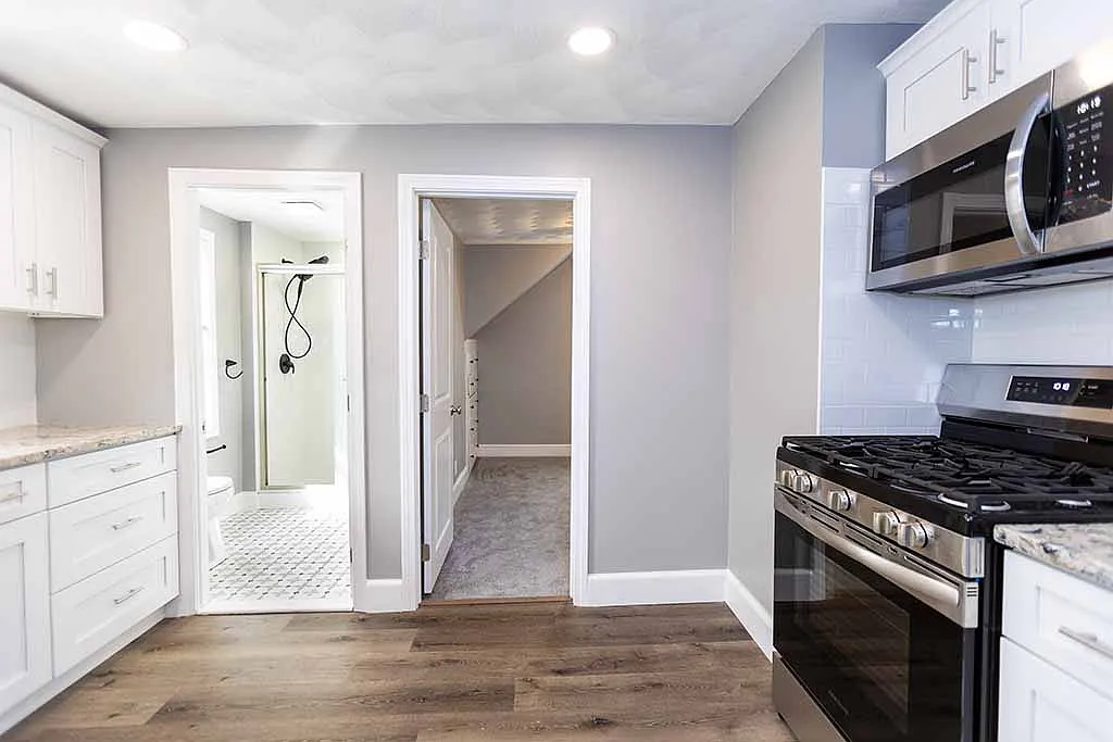 2 bed, 650 sqft, $1,950 — Photo 4