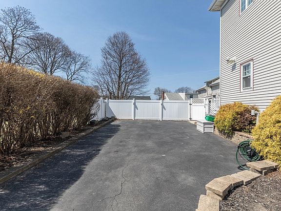 3rd image of 24 Fairview St