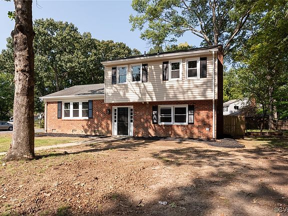 3rd image of 1940 Greenfield Dr