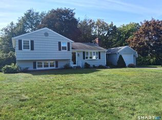 18 Papa Lane, North Haven, CT 06473