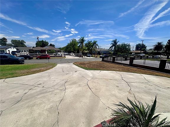 5th image of 836 N Millard Ave