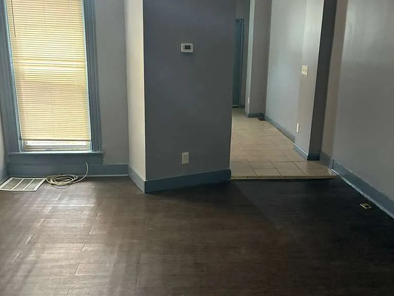 2832 Parkwood Ave — Photo 8