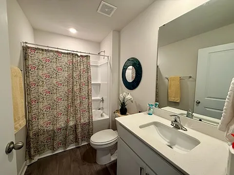 202 Alamos Ave — Photo 9