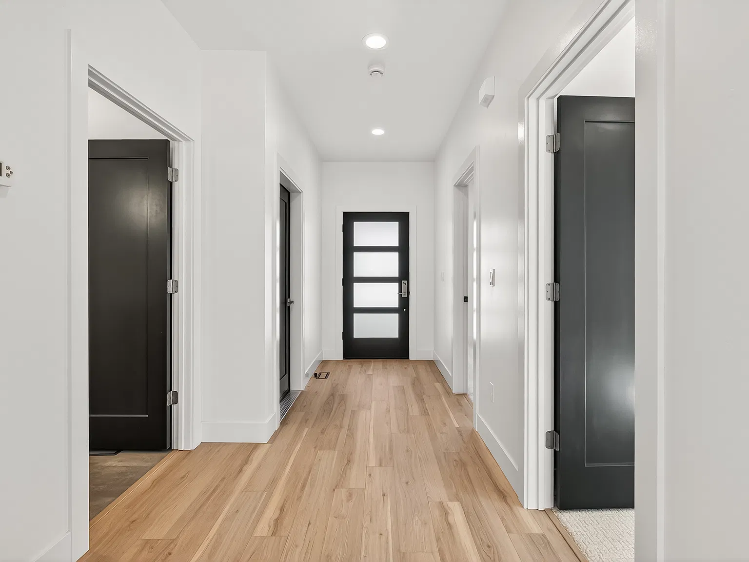 3 bed, 1456 sqft, $2,800 — Photo 3