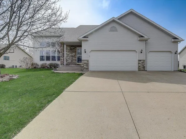 2013 Mustang Dr, Prairie Du Sac, WI 53578