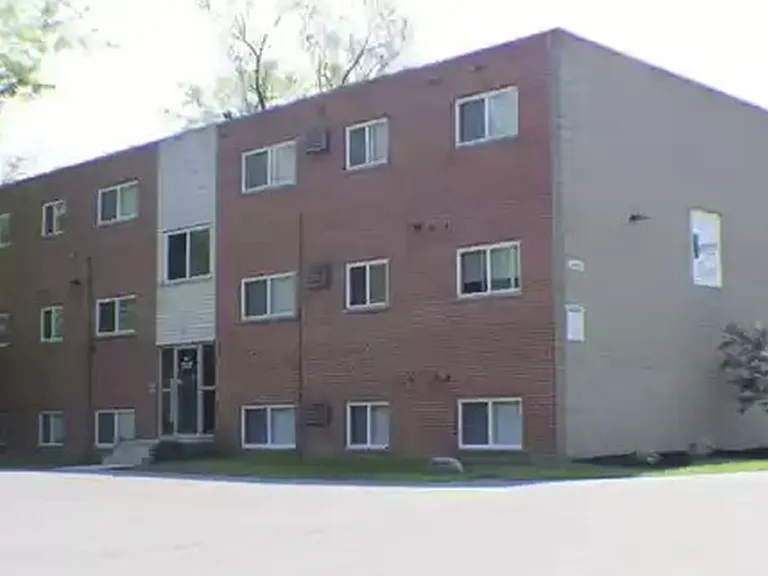 2602 Chesterfield Ct #4 — Photo 7