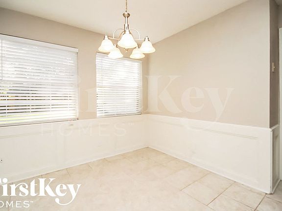 4th image of 4407 Deerfield Village Dr
