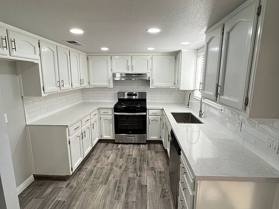 4th image of 351-360 N Capitola Ct #2