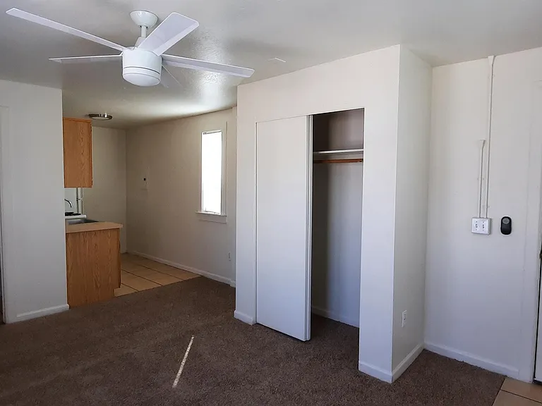 512 W Fillmore St #13 — Photo 2