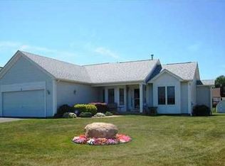 3 Venetia View Cir, Rochester, NY 14626