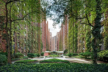 425 West 23rd Street in West Chelsea