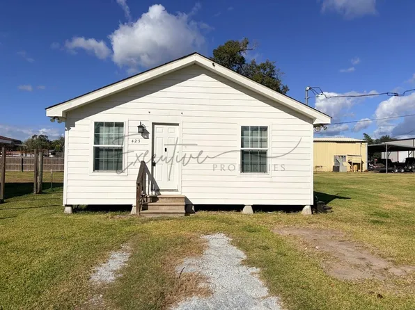 421 & 423 Broussard Ln, Lake Charles, LA 70607