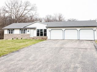 6238 W Burrwood Dr, Janesville, WI 53548