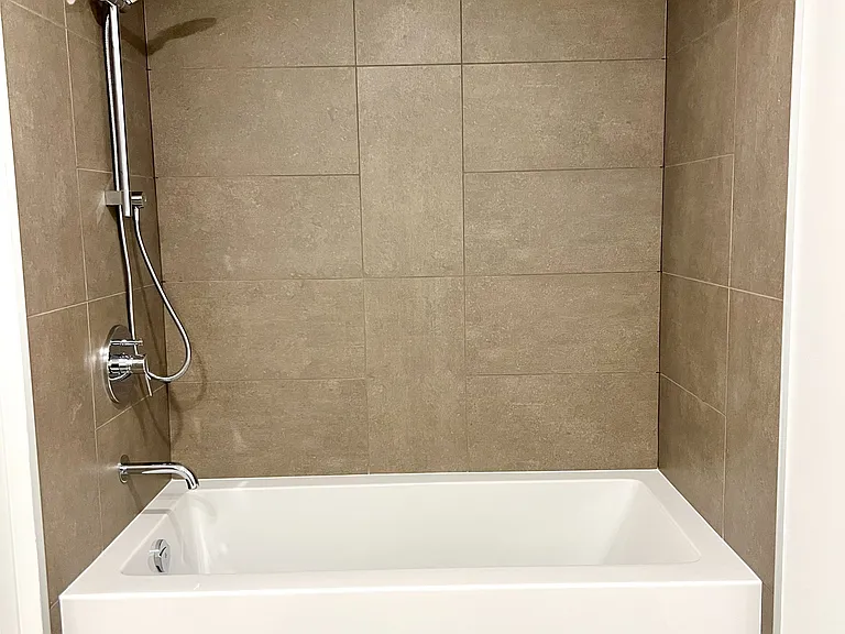 370 Martha St #1307 — Photo 7