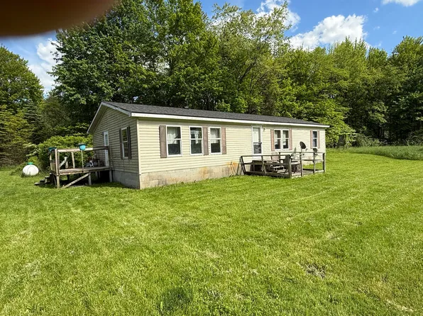 5965 Rollenhagen Rd, Ravenna, MI 49451