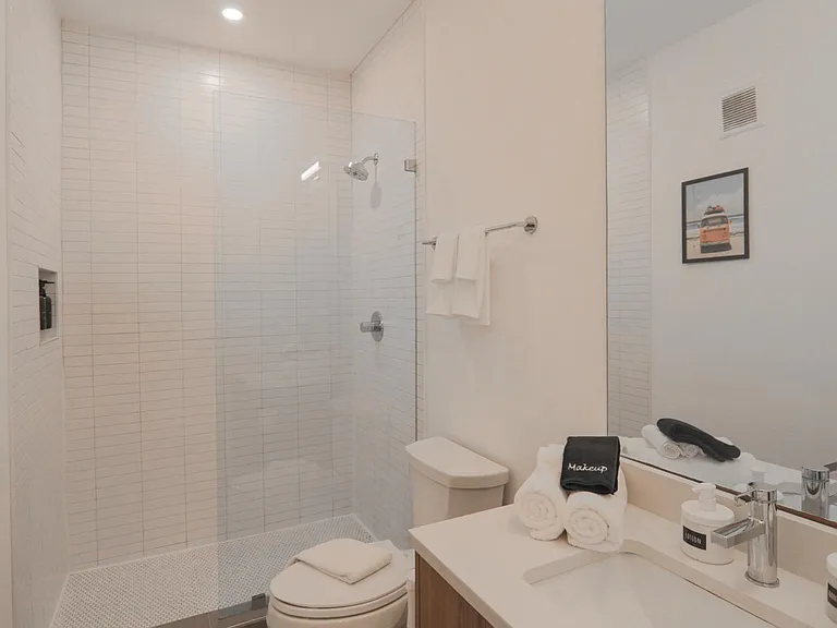 1806 I St NE #2A — Photo 6