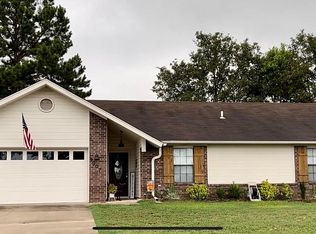 1907 E Center St, Greenwood, AR 72936