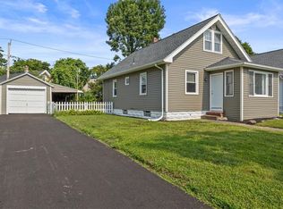 253 Bennington Dr, Rochester, NY 14616