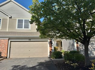 58 W Briarwood Dr, Streamwood, IL 60107