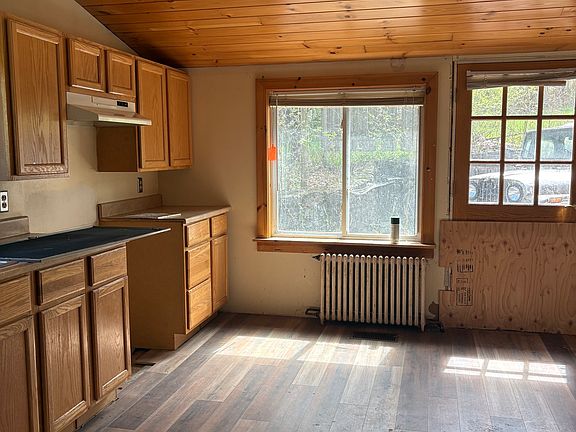 4th image of 315 Salisbury Road