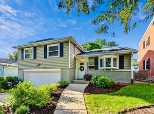 640 Marston Ave, Glen Ellyn, IL 60137