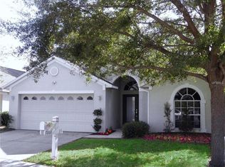 7060 Hidden Oaks Cir, Clearwater, FL 33764