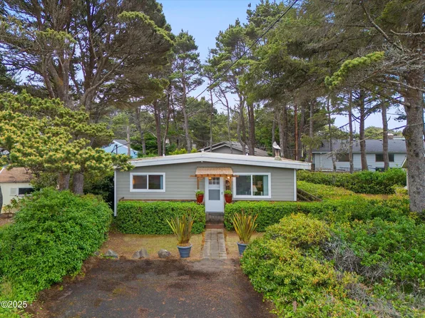 320 El Rotundo Ave, Lincoln City, OR 97367