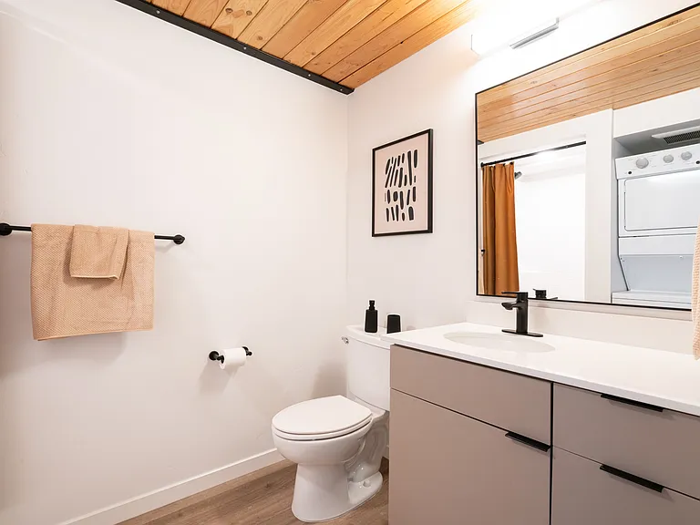 North End Lofts - Market — Photo 26