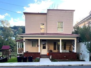 451 Maple Ave, Grafton, WV 26354