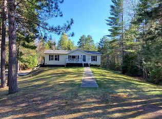 124 Wintergreen Trl, Marquette, MI 49855