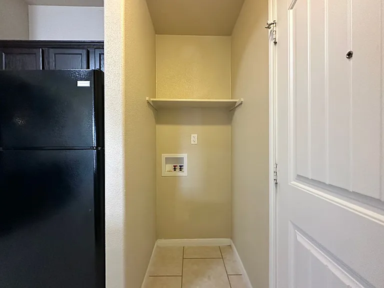 4601 Cambridge Dr — Photo 16