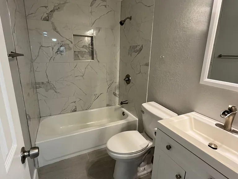 4470 W 109th Pl — Photo 11
