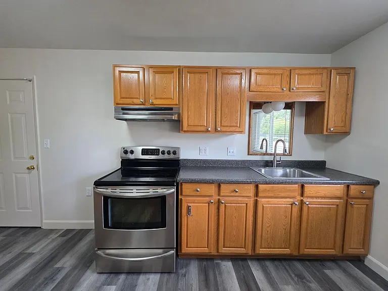 Bowen/Phelps Duplex — Photo 20