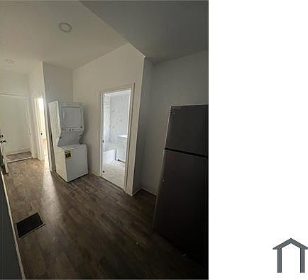 2nd image of 3029 W Susquehanna Ave #1