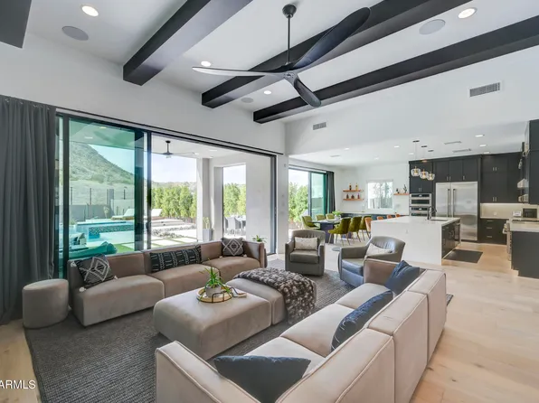 33930 N BORGATA Trail, San Tan Valley, AZ 85144