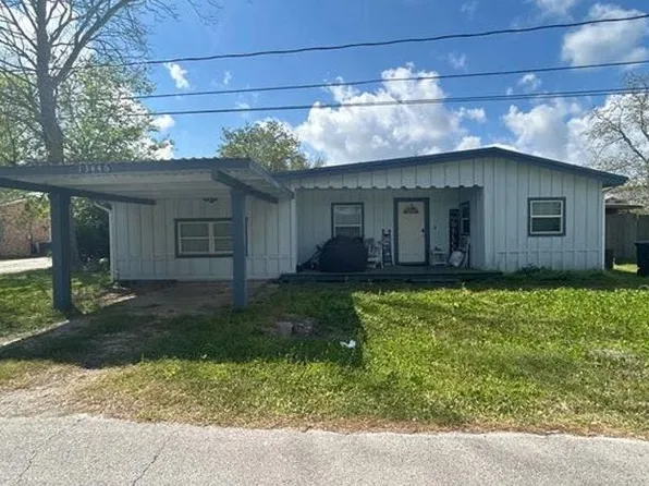 13449 Walker St, Santa Fe, TX 77510