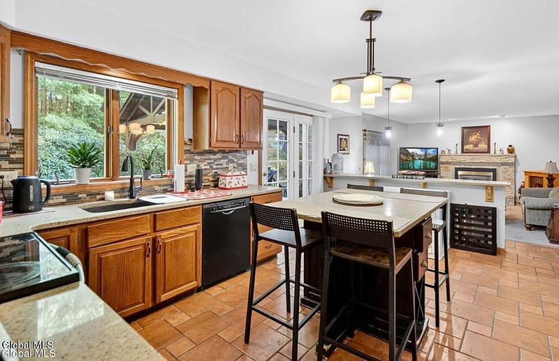 4th image of 53 Sonat Road