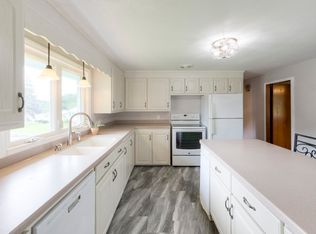 34 Saybrook Rd, Shrewsbury, MA 01545