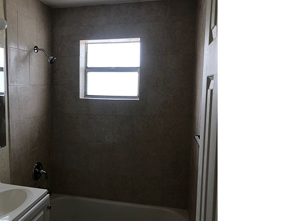 5th image of 22 SW 6th Ave APT 19