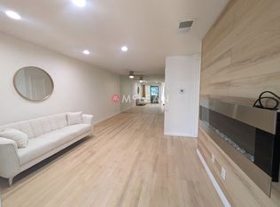 701 N Los Felices Cir W UNIT L210, Palm Springs, CA 92262
