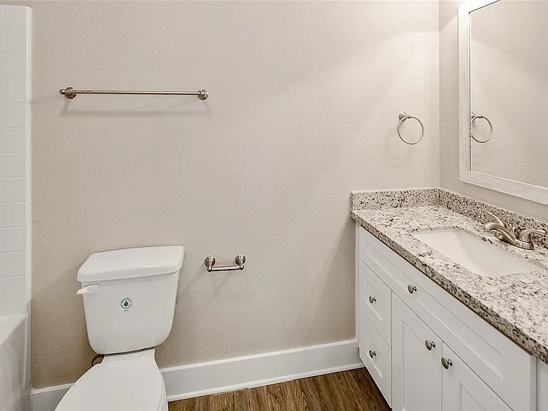 1410 Holleman Dr — Photo 16