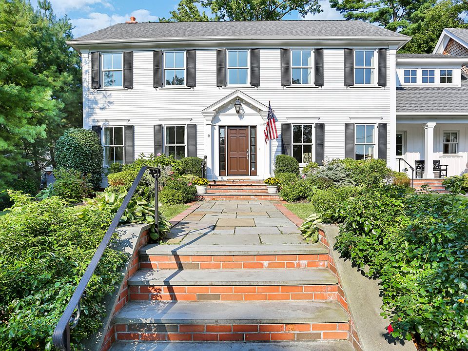 1st image of 11 Harmony Dr