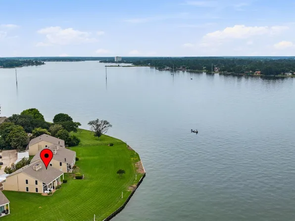 144 April Point Dr S, Montgomery, TX 77356