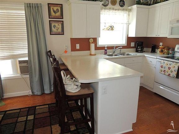 5th image of 1220 LONGLEAF