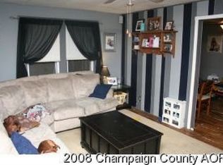224 E Spruce St, Paxton, IL 60957