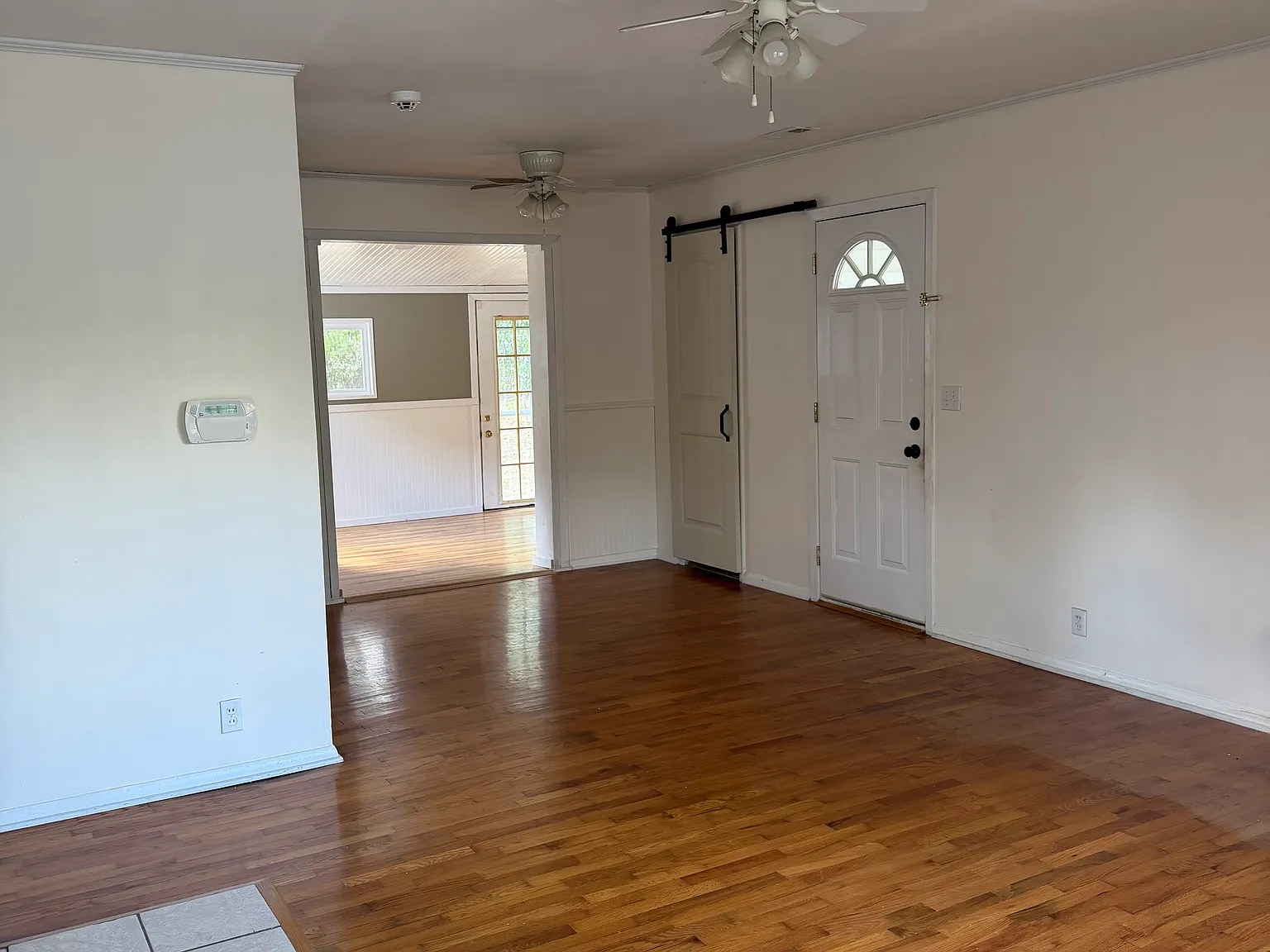 3 bed, 1035 sqft, $1,500 — Photo 2